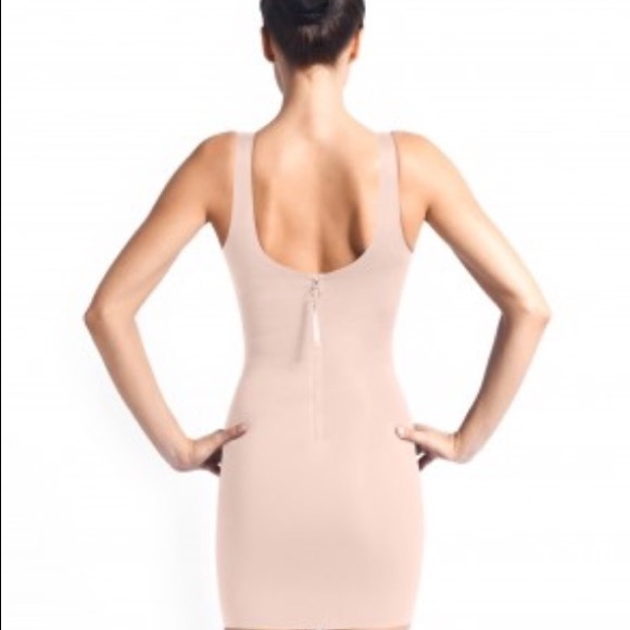 Grace & Wilde Shapewear Slipdress - Picture 2 of 6